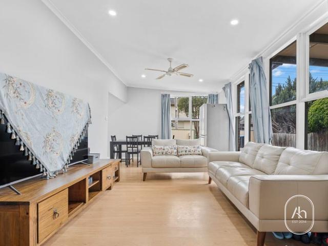 74 Allanfield Crescent, VIC 3155