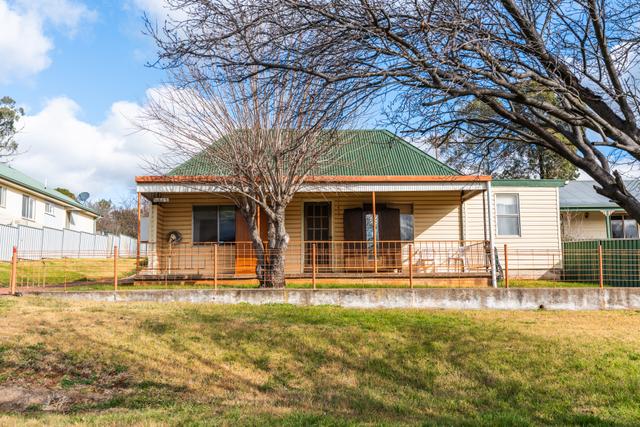 64 Molong Street, NSW 2866