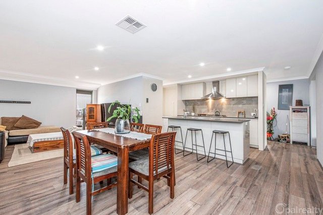 16 Perrinvale Loop, WA 6174