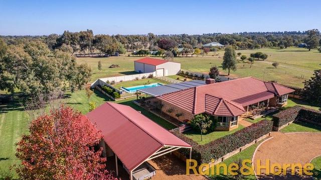 18R Wilfred Smith Drive, NSW 2830