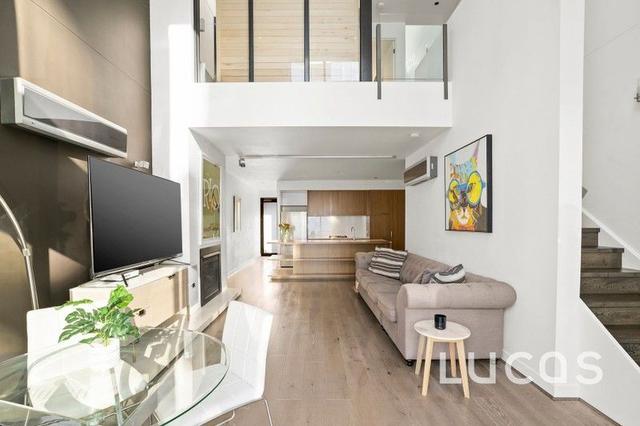 220/9 Wharf Street, VIC 3008
