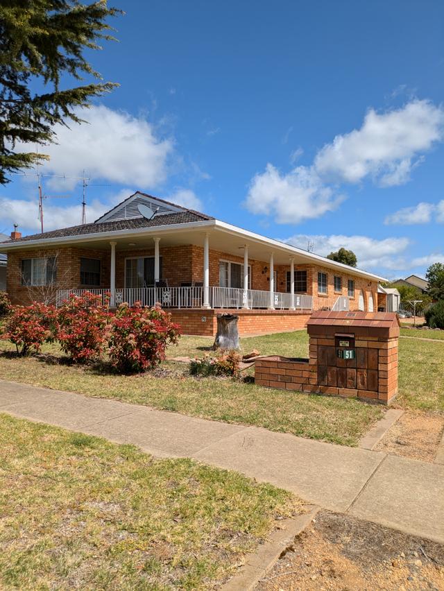 51 Warraderry Street, NSW 2810