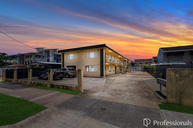 8/192 Grafton Street, QLD 4870