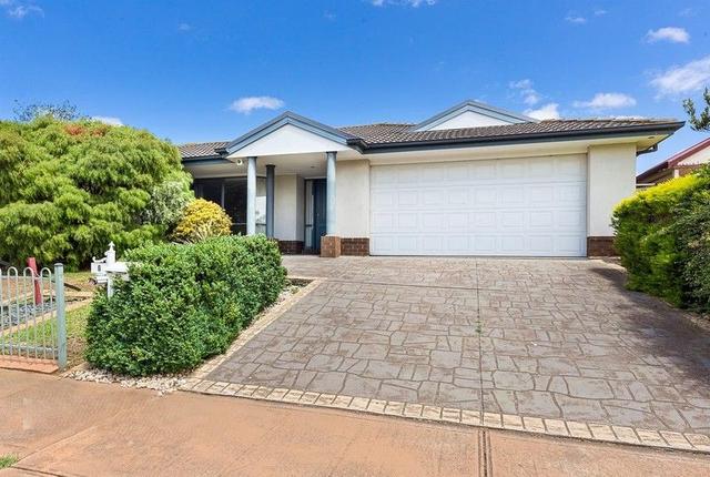 6 Windsor  Gardens, VIC 3023