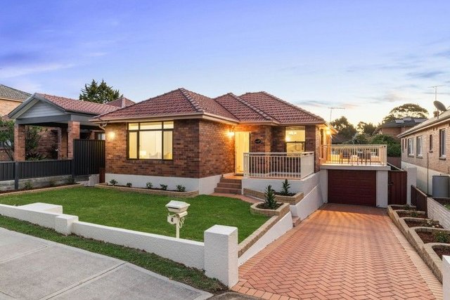 4 Lang Avenue, NSW 2035