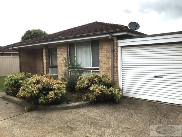 3/8 Clydesdale  Drive, NSW 2559