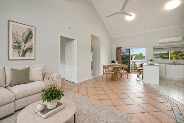 4/165-169 McLeod Street, QLD 4870