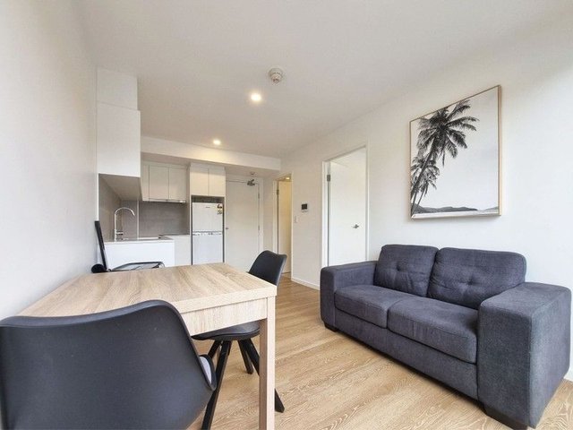 8 Forsyth Pl, NSW 2117