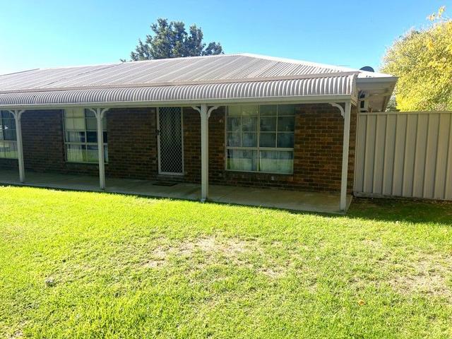 2/345 Henry Street, NSW 2710