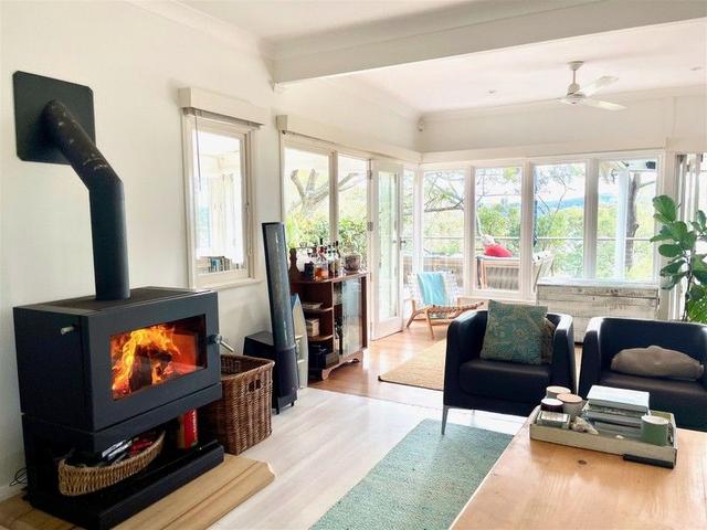 8 Hilltop Rd, NSW 2107