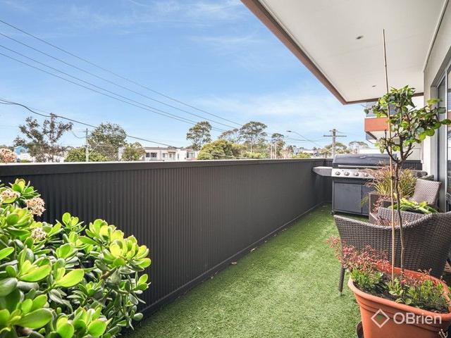 2/74 Hall Road, VIC 3201