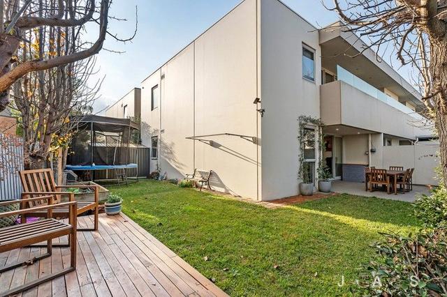 4/42 Eucalyptus Drive, VIC 3012