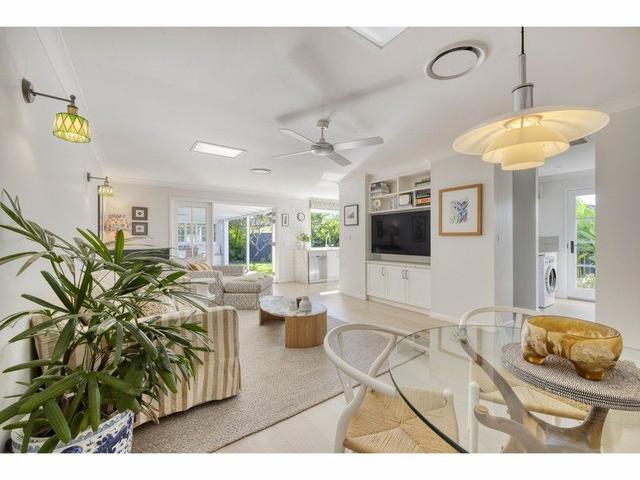 2/10 Pheasant Court, QLD 4220