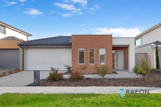 11 Course Street, VIC 3024