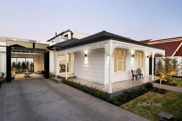 34 Hutchinson Street, VIC 3057