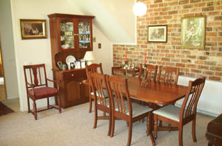 Dining (2003-01-06)