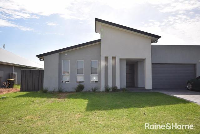 11 Wattlebird Road, NSW 2541