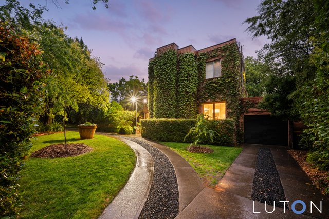 17 Evans Crescent, ACT 2603