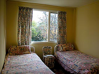 Bed 2 (2003-05-29)