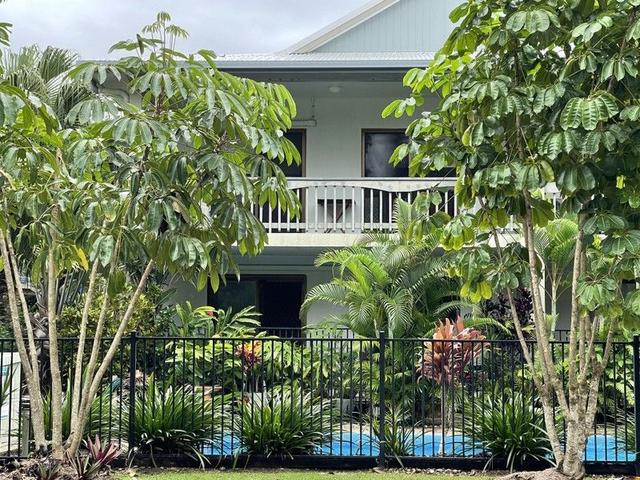 Unit 4/135 Reid Rd, QLD 4852