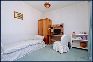 Bedroom 4 (2011-08-31)