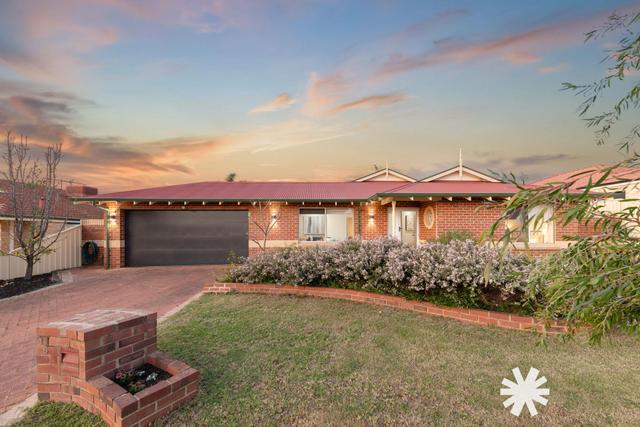 15 Marraboor Place, WA 6164