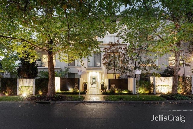 8/17 Myamyn Street, VIC 3143