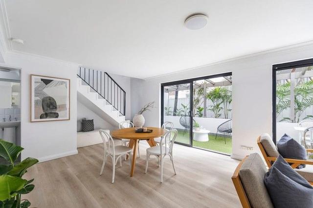 2/4 Warners  Avenue, NSW 2026