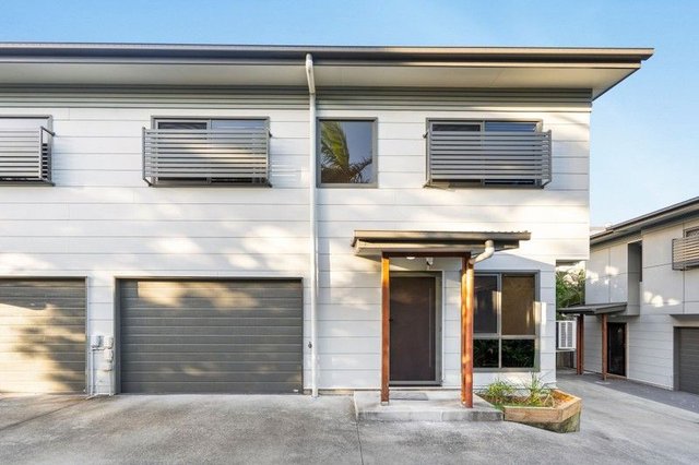 2/16 Morshead Street, QLD 4105