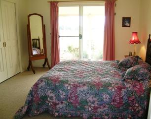 Bedroom 2 (2011-10-18)
