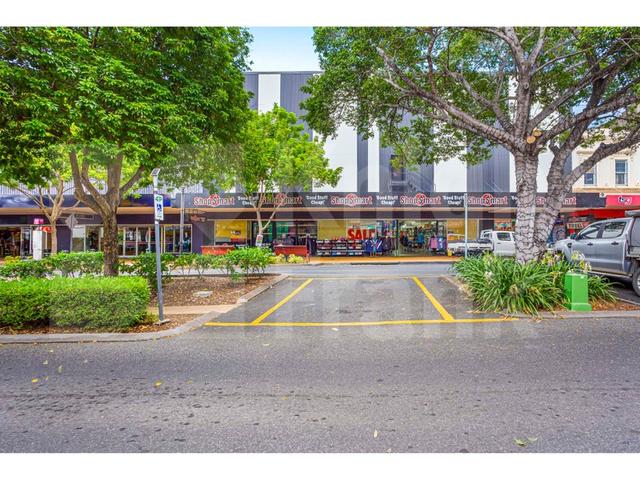 Whole of the property/92 East Street, QLD 4700