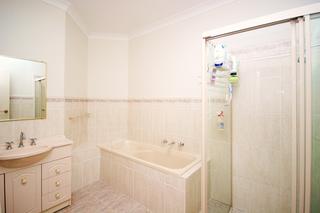 Bathroom (2008-06-13)