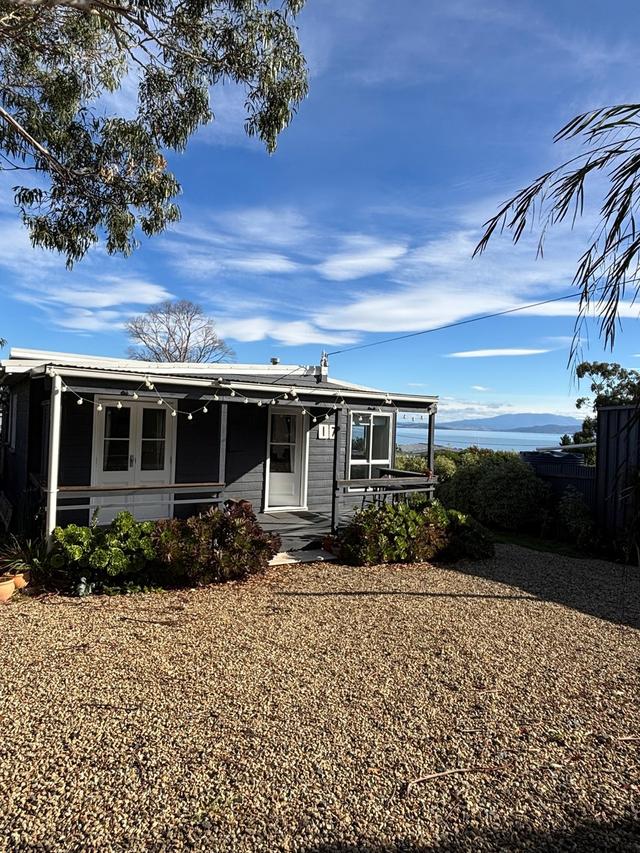 17 Erica Road, TAS 7173
