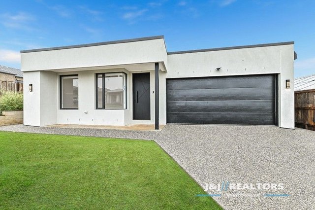 94 Apsley Parkway, VIC 3812