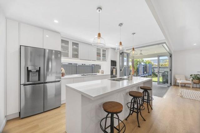 14 Banks Crescent, QLD 4551