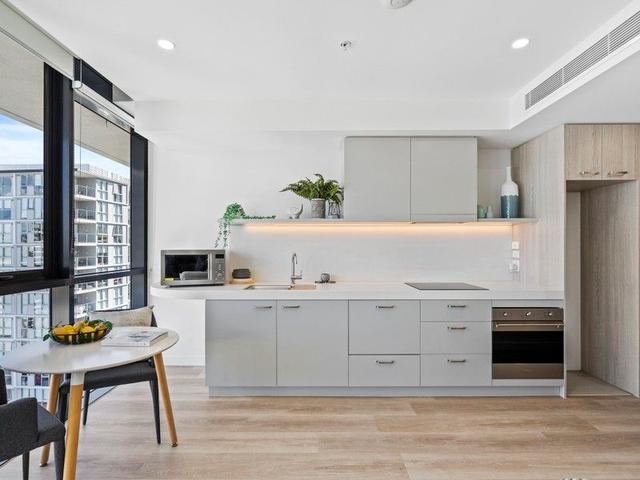918/50 Longland Street, QLD 4006