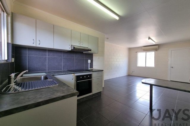 1/52 Fourth Avenue, QLD 4825