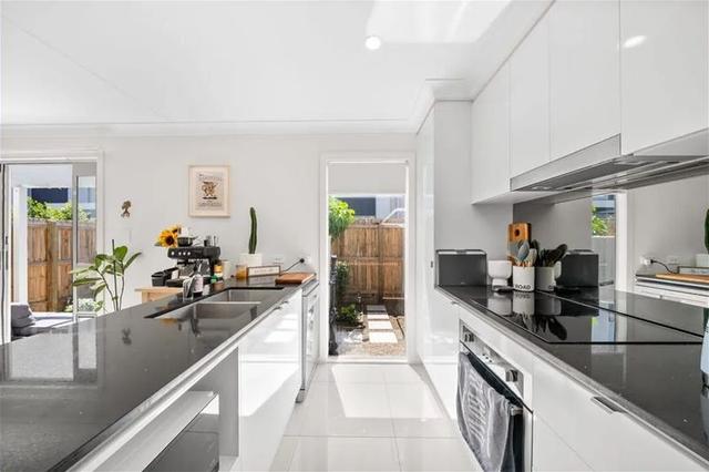 33/13 Angela Way, QLD 4209