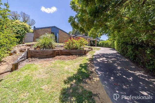 11 Coolabah Dr, WA 6112