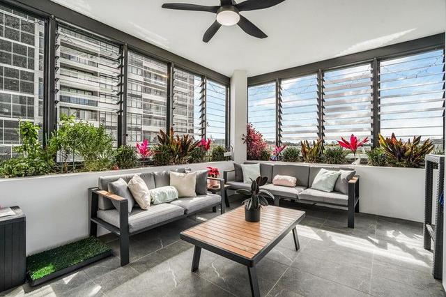 815/11 Solent Circuit, NSW 2153