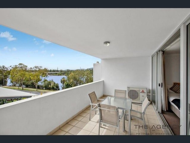302A/102 Victoria Parade, QLD 4700