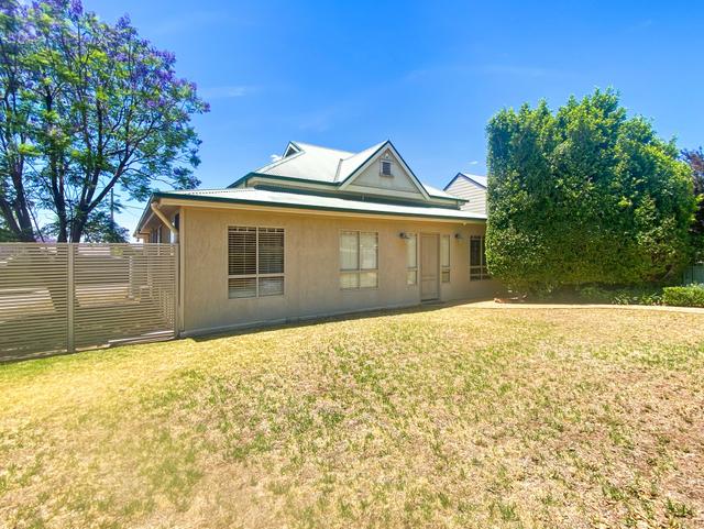 96 Wade Avenue, NSW 2705