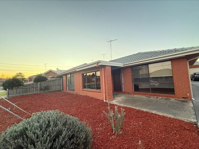 1/3 Nanworen  Crescent, VIC 3215