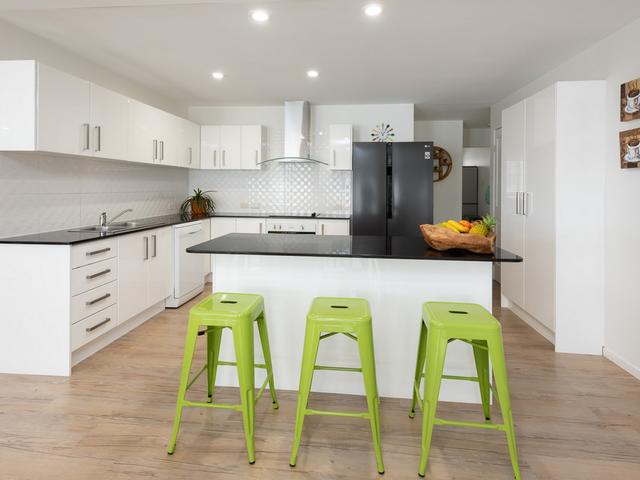 1 Elkins Street, QLD 4211