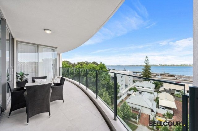 9/12 Stone Street, WA 6151