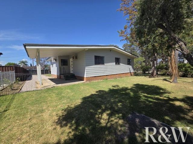 6 Clune Place, NSW 2770