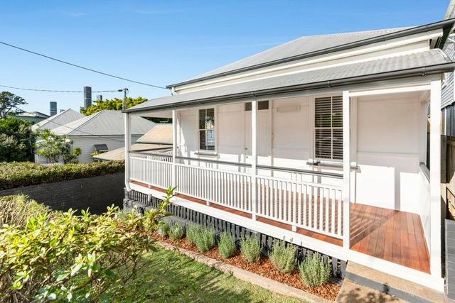 8 Plunkett Street, QLD 4064