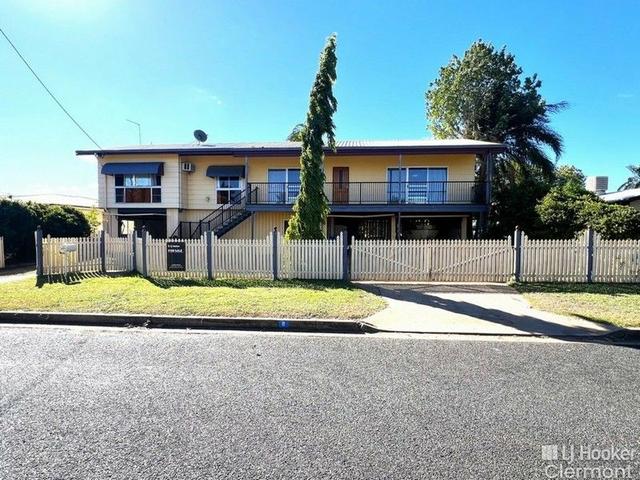 8 Kitchener Street, QLD 4721