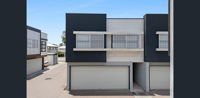 1/19 Eminence Lane, QLD 4035