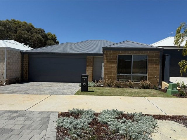 7 Pennina Grove, WA 6210